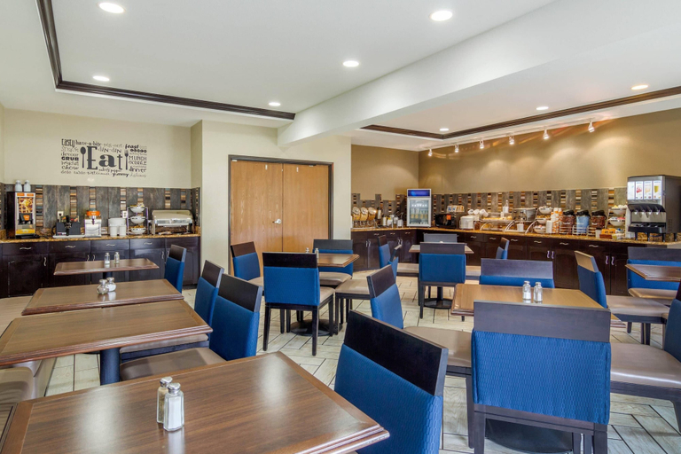 Food & Drinks 5, Comfort Inn & Suites Sterling, Logan