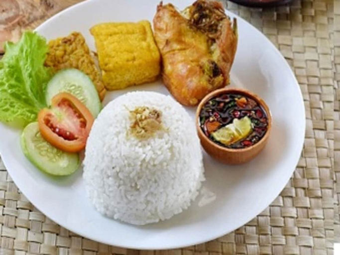 Food & Drinks, Villa Kota Bunga Vinca, Bogor