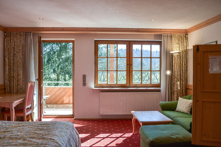 Bedroom 4, Hotel Gasthof Süßer Grund, Zollernalbkreis