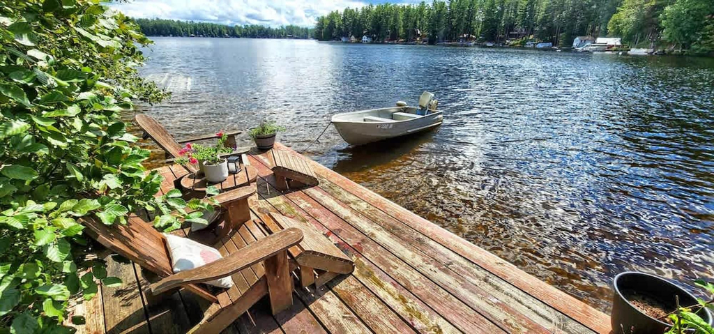 Room 4, 2 Romantic Island Cabins for 5 - Hot Tub Boat, Lewis