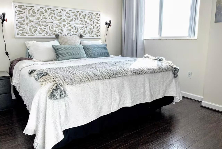 Room 5, I Love It Coral Way Apartments, Miami-Dade