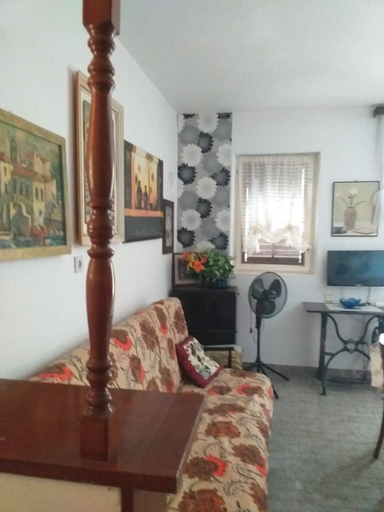 Living area 5, Apartment Antica Ground Floor Sleeps 5, Komiža
