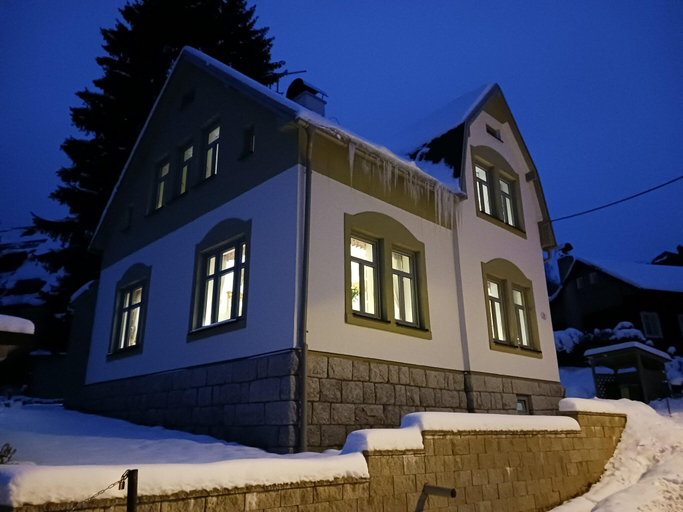 3, Villa in Jablonec with Sauna Hot Tub, Jablonec nad Nisou
