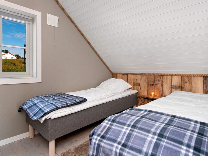 Bedroom 2, 5 Star Holiday Home in Bud, Fræna