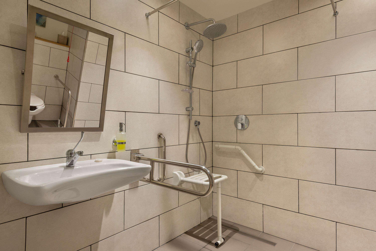 Bathroom 5, Ramada Encore by Wyndham Zomin, Zomin