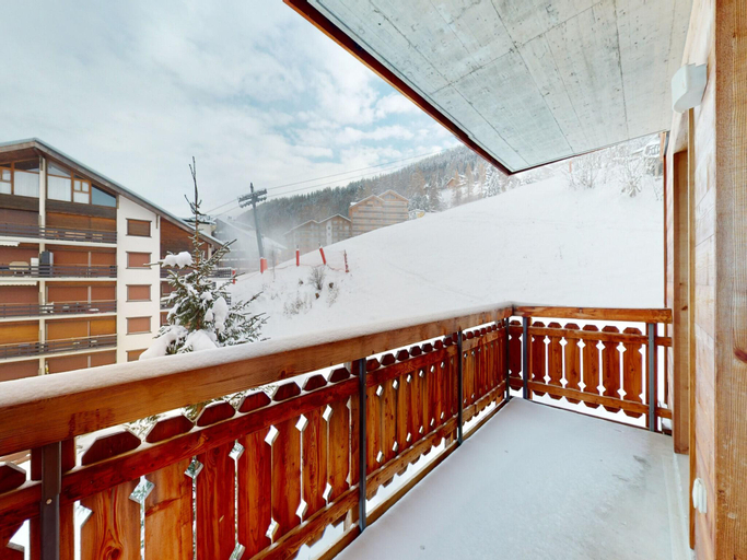 4, Charming apartment with balcony, Conthey
