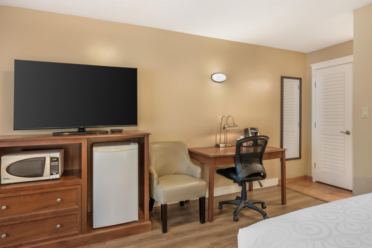 Bedroom 3, Best Western Sicamous Inn, Columbia-Shuswap