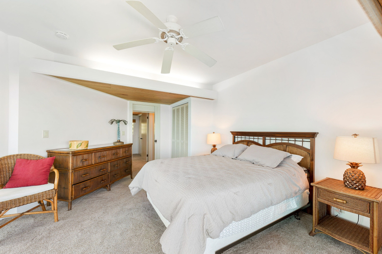 Room 4, Alii Hale 4 Bedroom Home, Hawaii