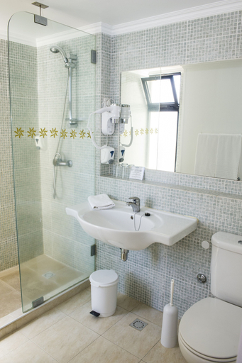 Bathroom 4, Dorisol Mimosa Studio Hotel, Funchal