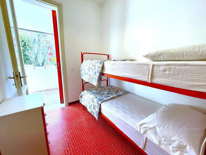Bedroom 2, Pleasant villa in Porto Santa Margherita, Venezia