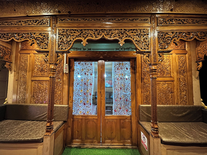 Exterior & Views 2, Shabrose Heritage Houseboats, Srinagar