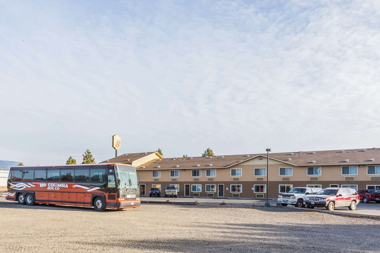 Exterior & Views 2, Super 8 by Wyndham LaGrande, Union