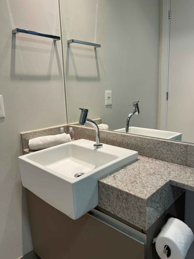 Bathroom 4, Locking's Santo Agostinho 2, Belo Horizonte