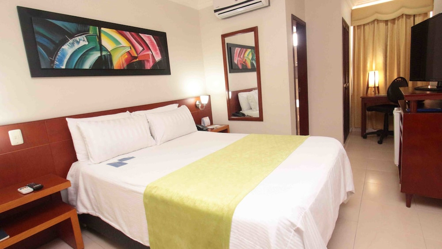 Bedroom 3, Howard Johnson Hotel Versalles Barranquilla, Barranquilla
