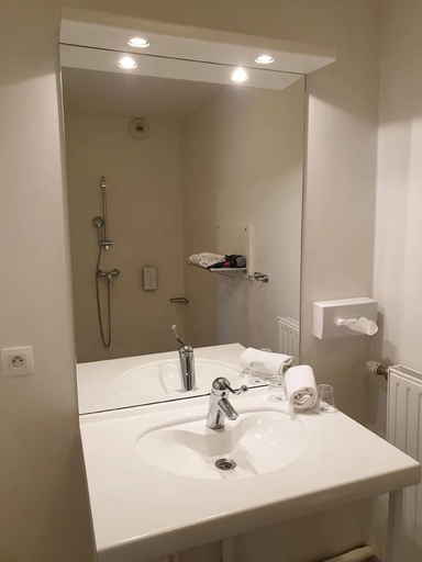 Bathroom 3, Twenty Business Flats Lille Grand Stade, Nord