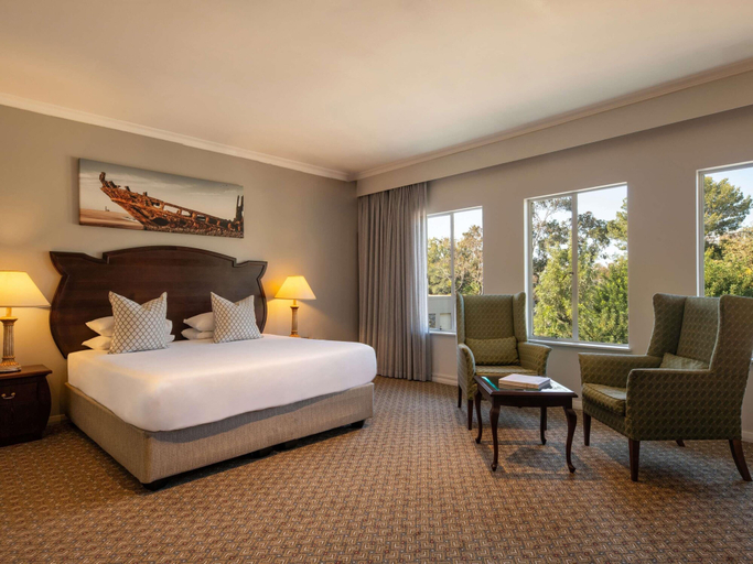 Bedroom 3, Mercure Hotel Windhoek, Windhoek West