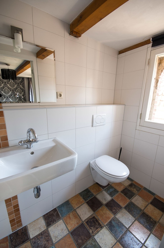 Bathroom 4, King's Inn City Hostel - Hotel Alkmaar - Hostel, Alkmaar
