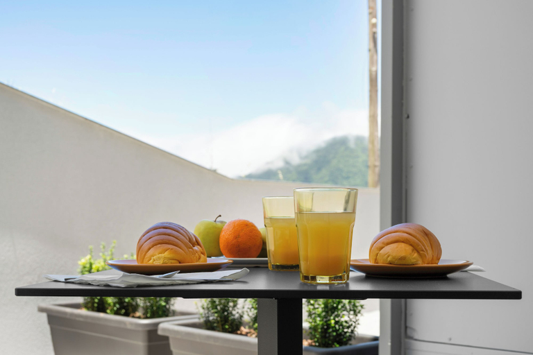 Food & Drinks, NORTH VIEW GUEST HOUSE, São Vicente