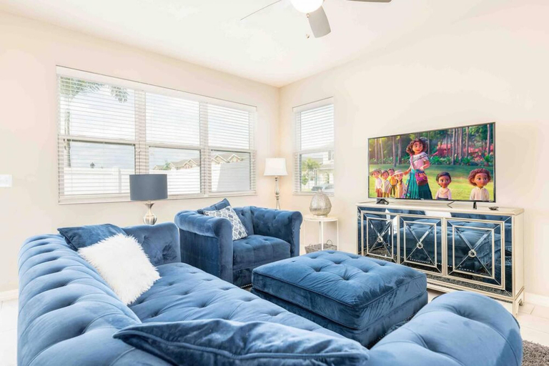 Room 3, Super Chic-4 Bedroom Townhome IN Disney Area, Osceola