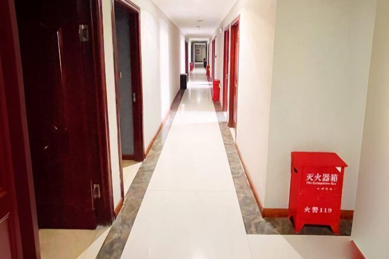 Others 3, Luntai Jufu Hotel, Bayin'gholin Mongol