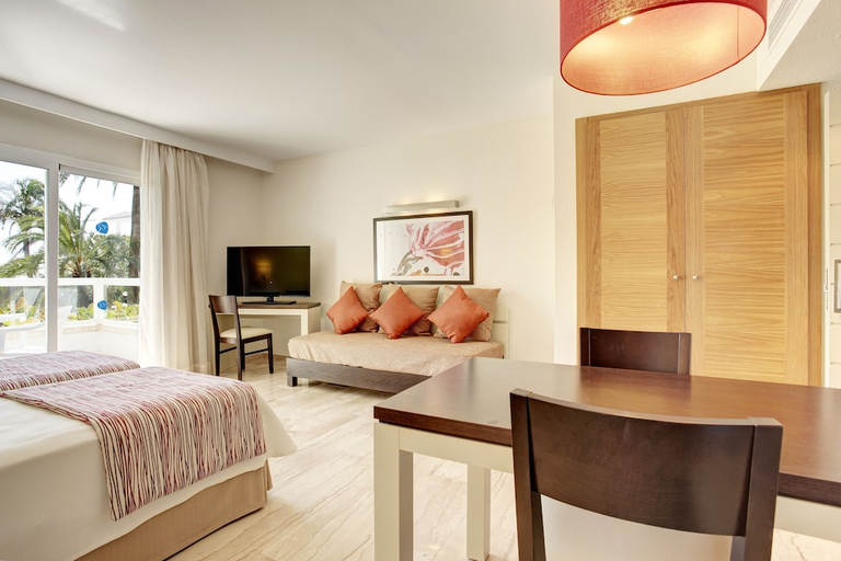 Bedroom 3, Grupotel Alcudia Suite, Baleares