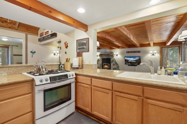 Private kitchen 5, Wsh1030 - Camp Westwater 4 Bedroom Home, El Dorado