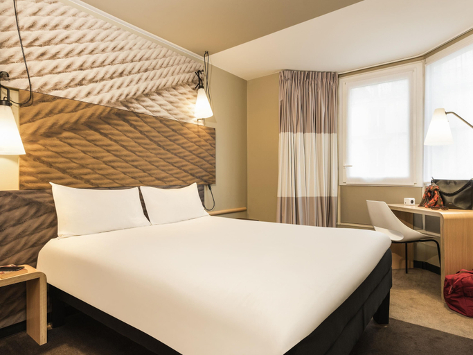 Bedroom 3, ibis Paris Gare du Nord Chateau Landon 10ème Hotel, Paris