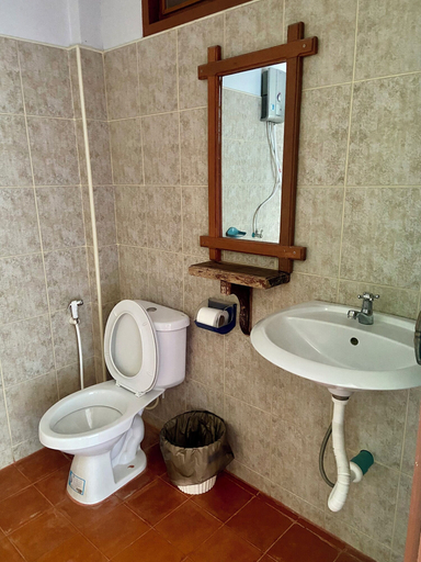 Bathroom 3, SD Beach Resort, Pran Buri