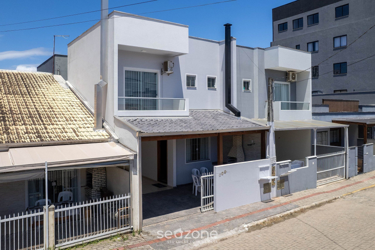 Exterior, Casa 2Q c/ churrasq. 600m orla MCA0609, Piçarras