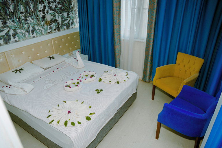 Bedroom 4, Azak Beach Hotel, Alanya