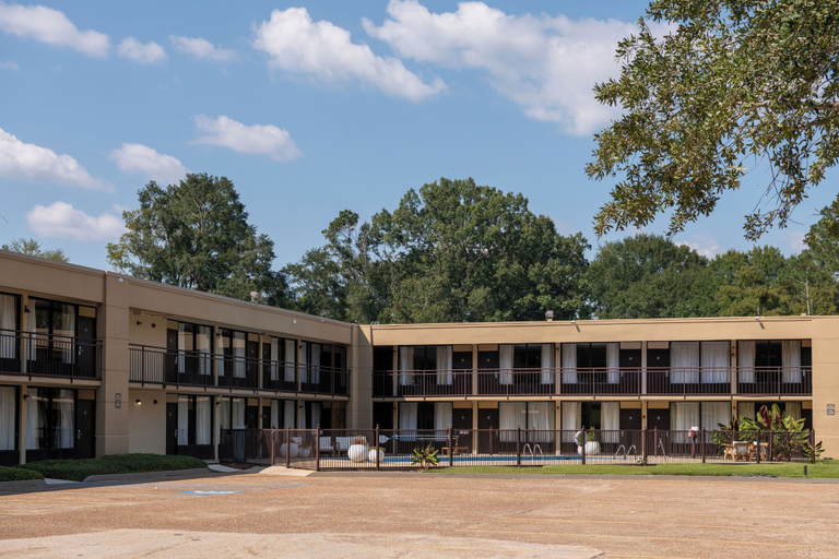 Exterior & Views 2, Hotel Francis, West Feliciana