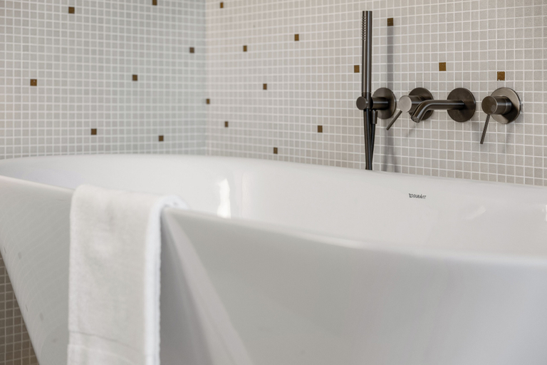 Bathroom 4, Campanile PRIME - Smart Lyon Chaponost, Rhône