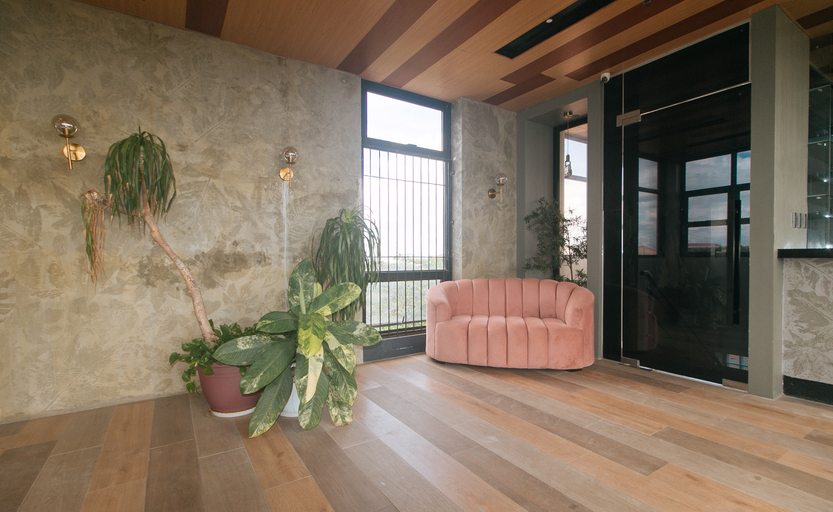 Others 3, Avelida Homes by RedDoorz, Iloilo City