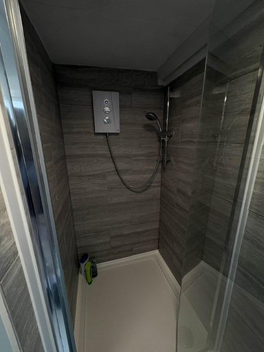 Bathroom 2, Coastal Comfort Cabin, Kent