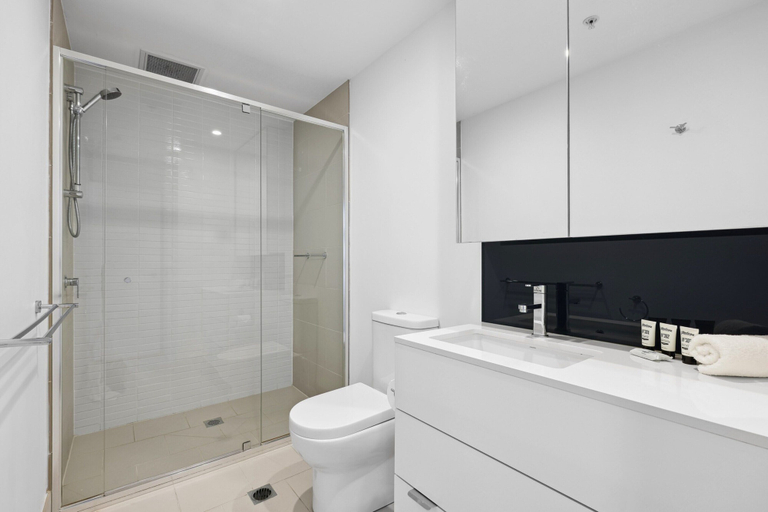 Bathroom 4, Contemporary 1-bed With Pool Near Brisbane River, Fortitude Valley