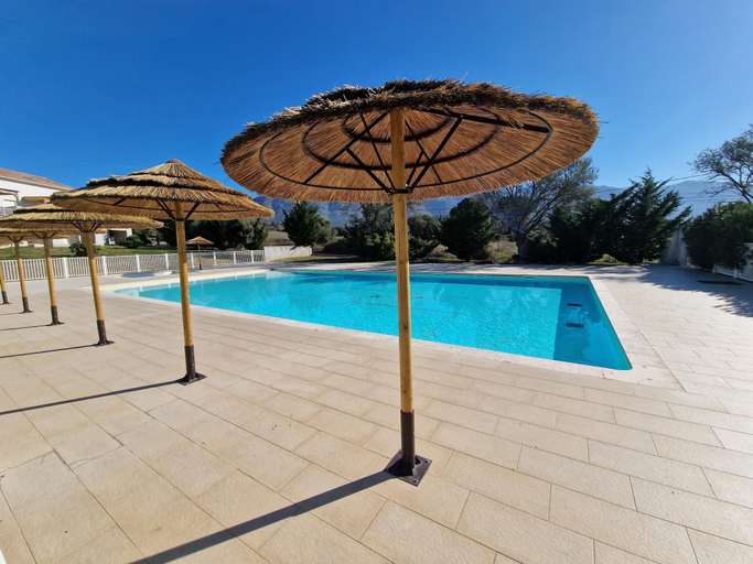 Room 2, T3 R Sidence Piscine Casa d Orinaju H57, Haute-Corse