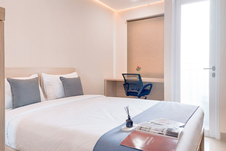 Bedroom 3, Restful And Cozy Living Studio Apartment At B Residence, South Tangerang