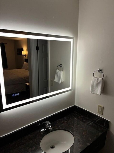 Bathroom, Suite Stay - Talladega, Talladega