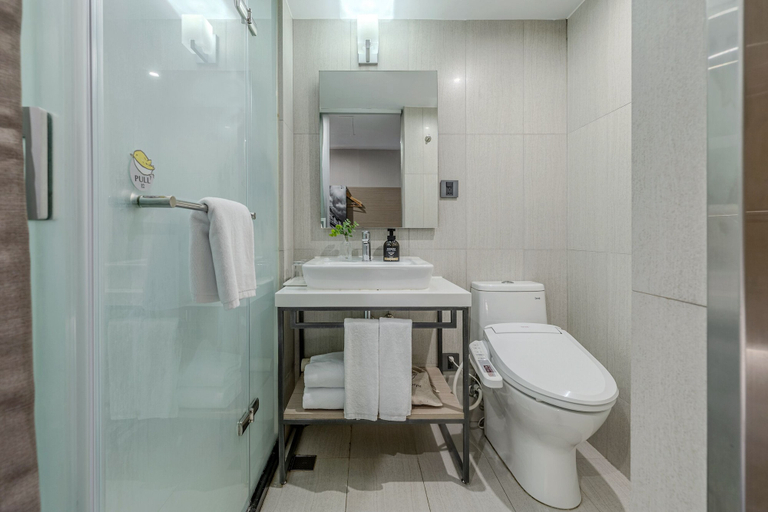 Bathroom 3, Retro Taichung, Taichung