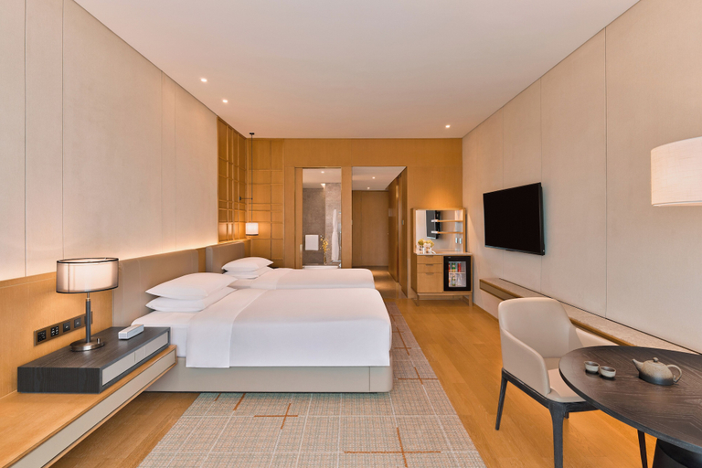 Bedroom 4, Hyatt Regency Shenzhen Airport, Shenzhen