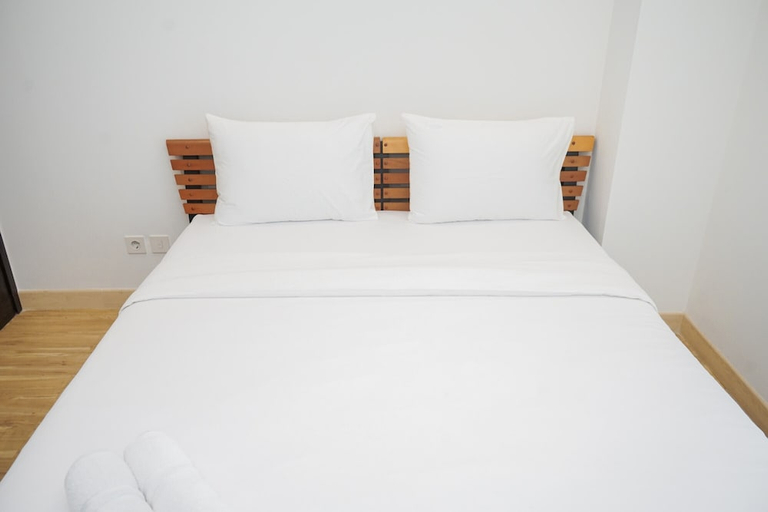 Bedroom, Cozy And Spacious 1Br Apartment At Branz Bsd, South Tangerang