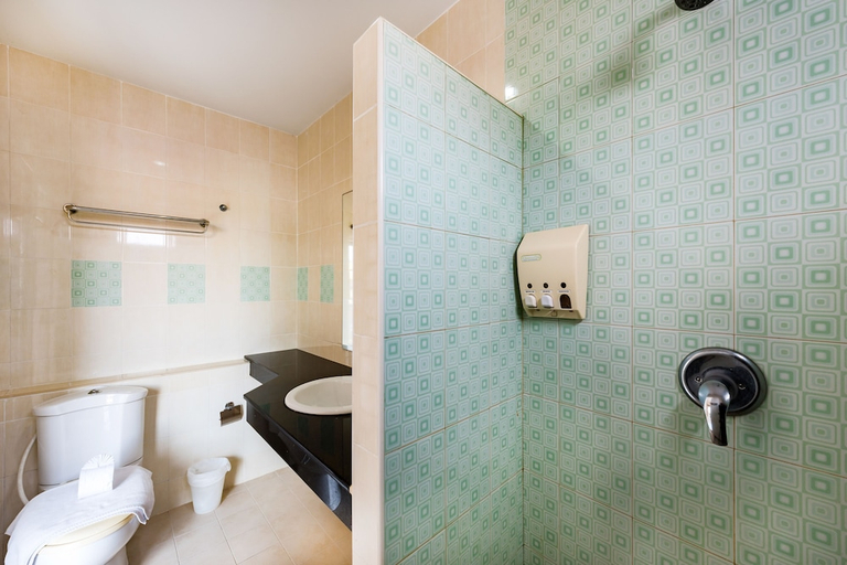 Bathroom 4, My Hotel Too, Pulau Phuket