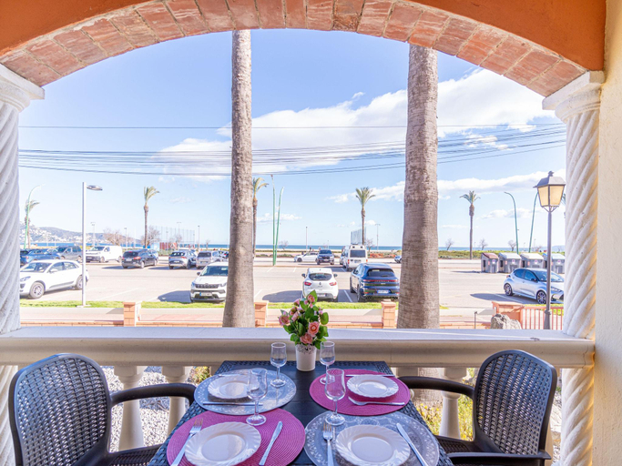 Food & Drinks 4, Apartment in Empuriabrava by the Beach, Girona