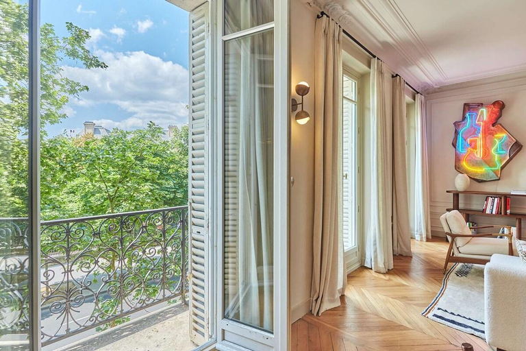 Others 4, luxurious apartment AC Saint Germain des Prés, Paris