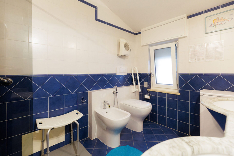 Bathroom 5, B&B L'Albero Maestro, Torino