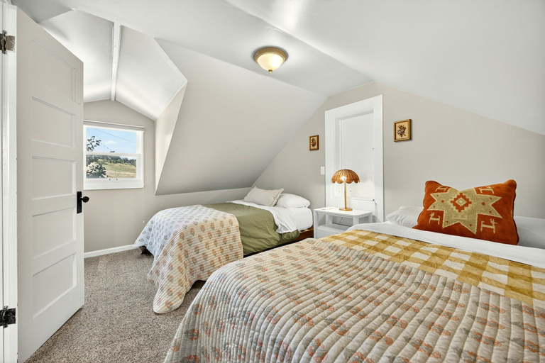 Room 4, Meadowsweet Farm by WanderLodges, Jackson