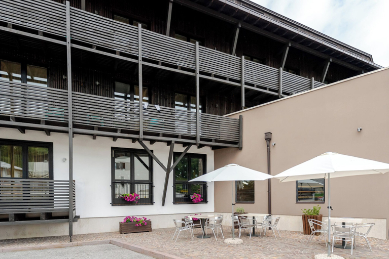 Exterior & Views 2, Dolomiti Chalet Hotel, Trento