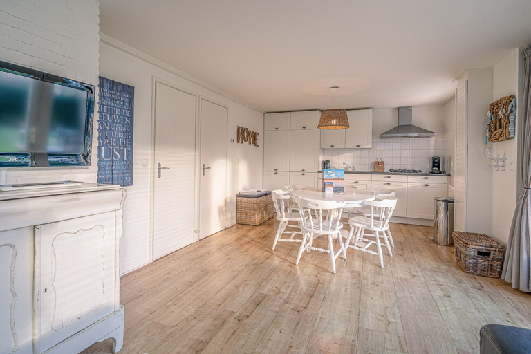 Living room 4, Cozy detached bungalow for 4 persons., Texel