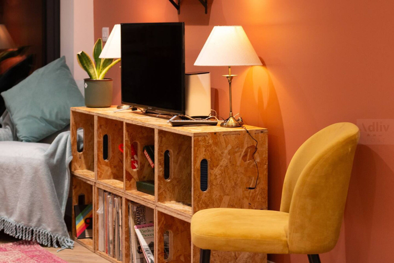 Room 2, Modern Margate Maisonette Close to Beach by Adliv, Kent
