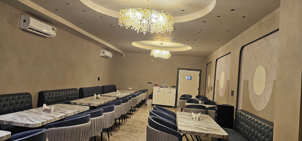 Restaurant 2, Hotel Sharanga, Hisar